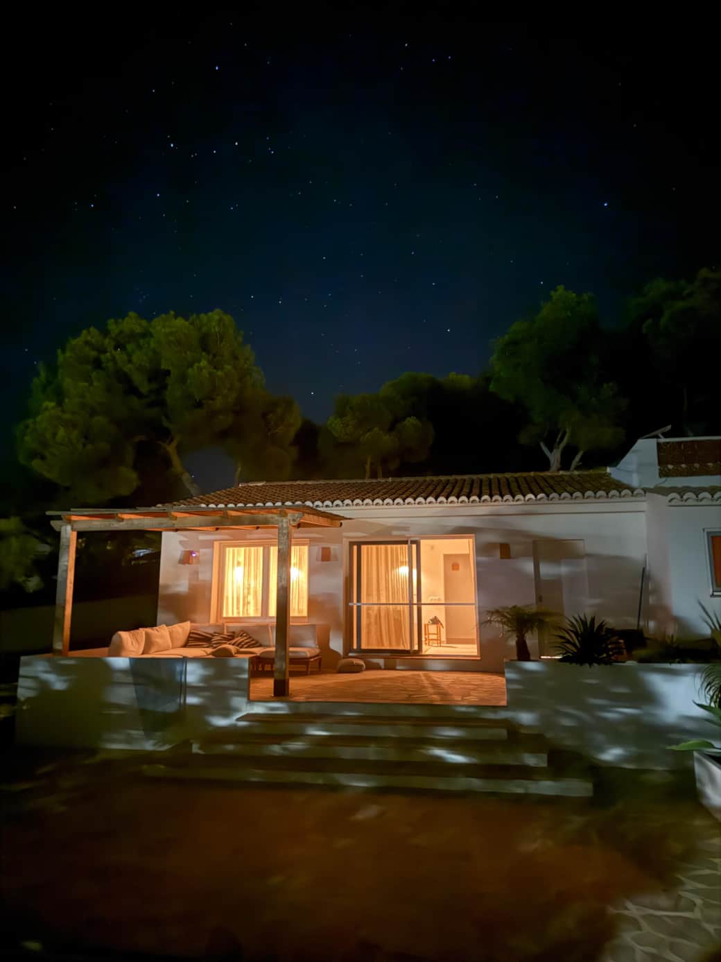 E8B40DF7 6459 4687 95D9 BA9EBCF7C5A5