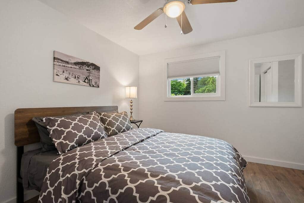 Second Bedroom (Upstairs)