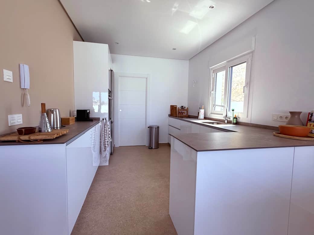 Casa Catharina kitchen completely
