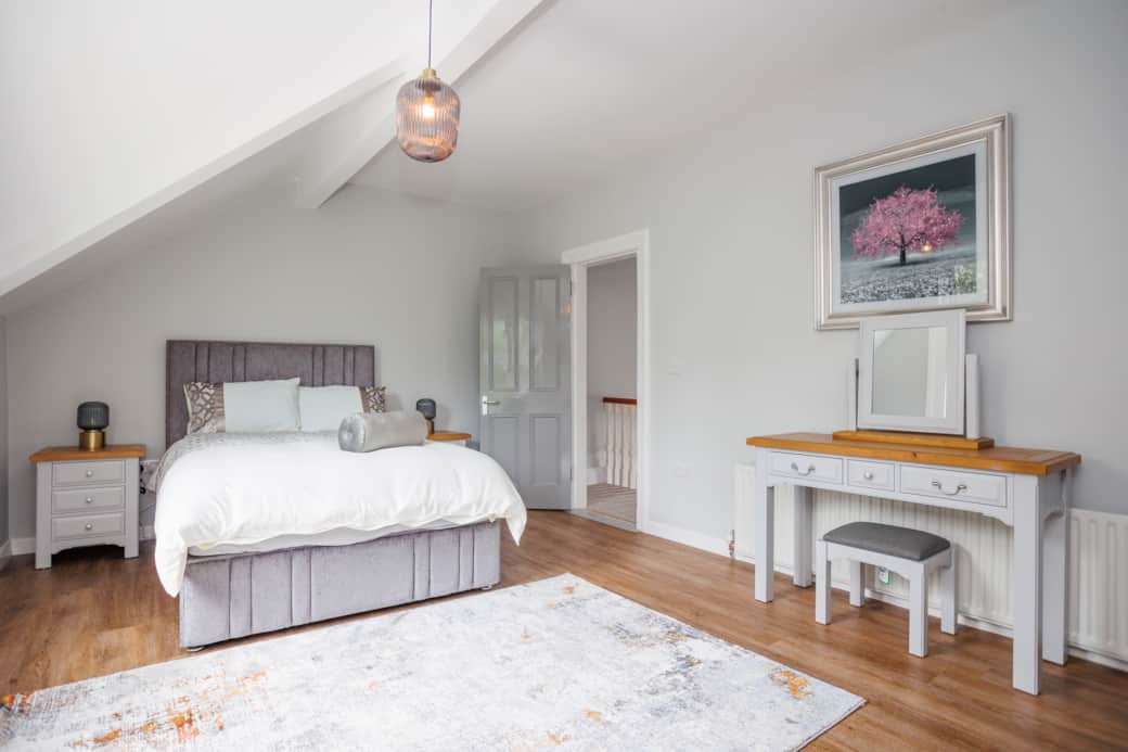 Bedroom (2)