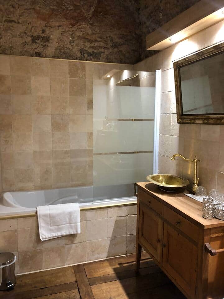 Chambre Sous la grâce du Ciel au Château de Montanges