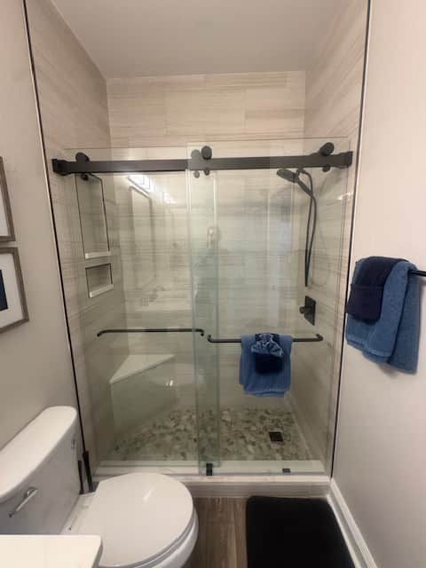 Private bathroom for Bedroom 1
