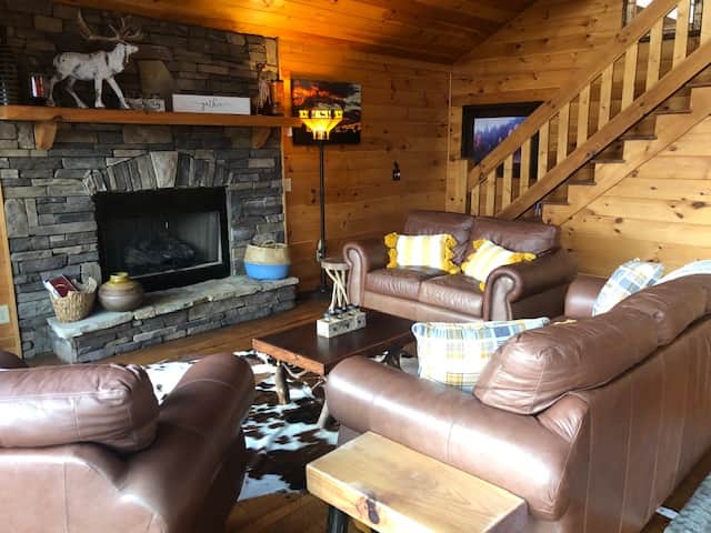 Living Room with gas fireplace