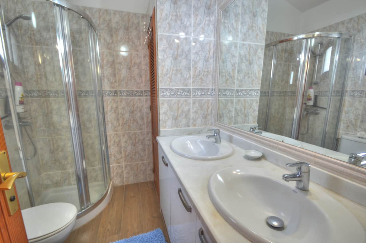 Bagno con cabina doccia