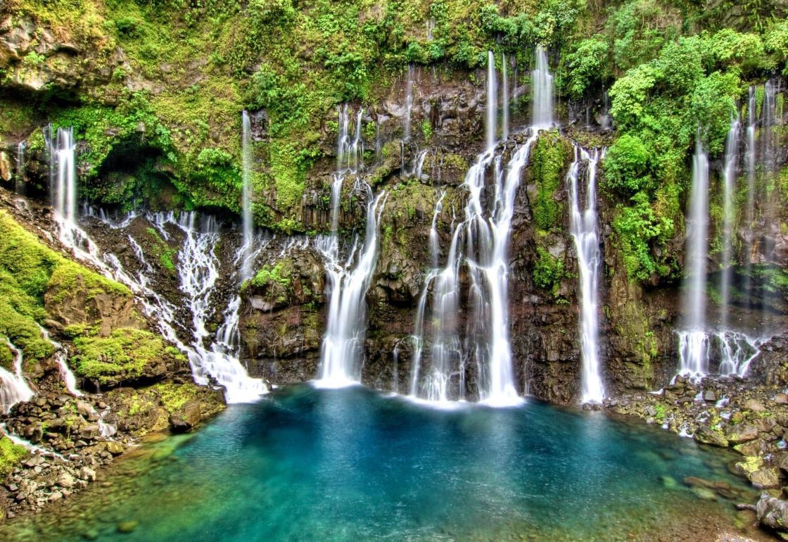 belle cascade eau turquoise