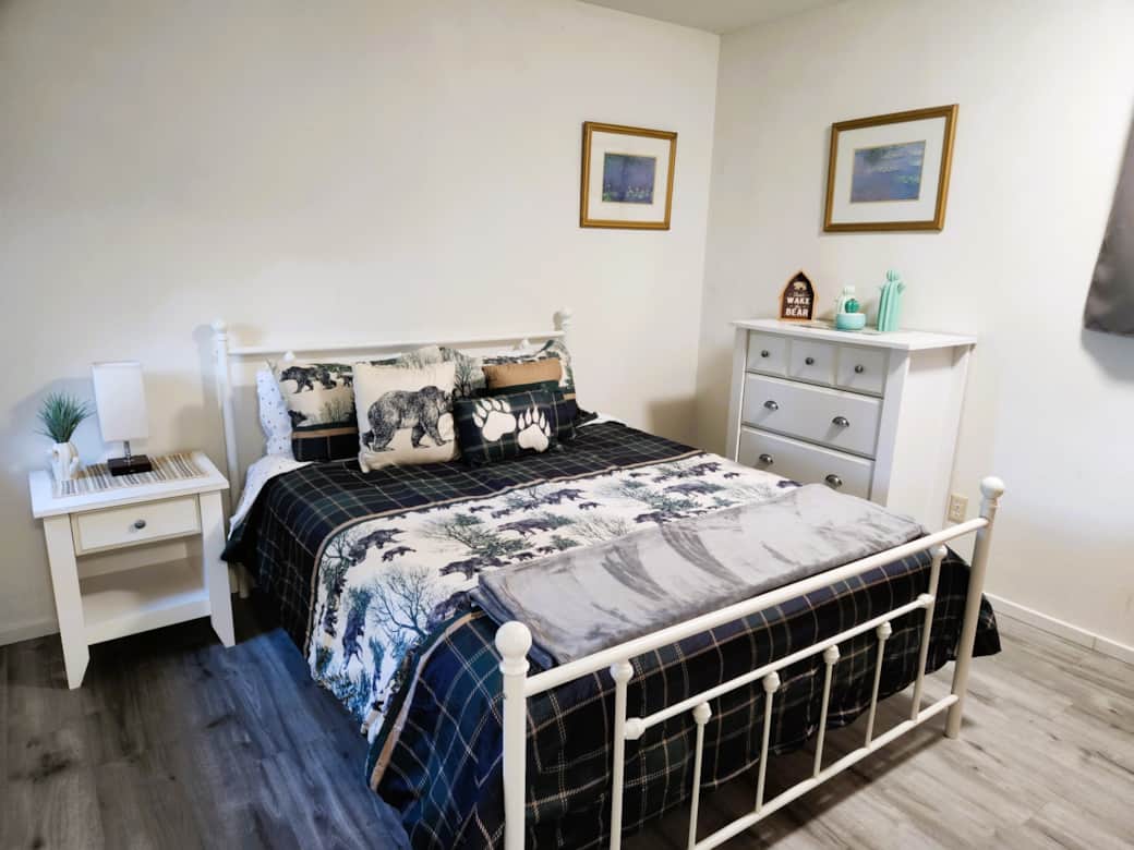 Gold country cabin sage bear bedding