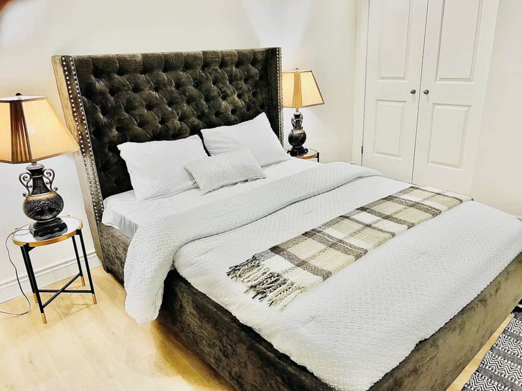 9b5ff5c0 fe83 4cf6 93f2 24463f7a609f