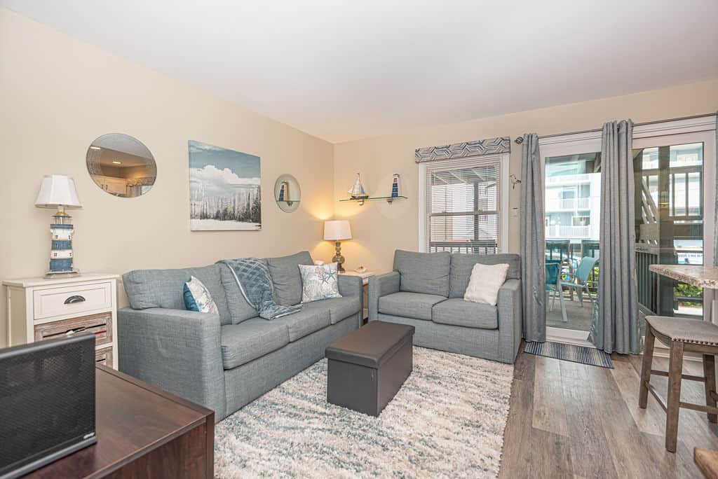 Reverse view living room
