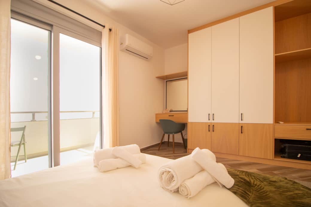 Master with private balcony