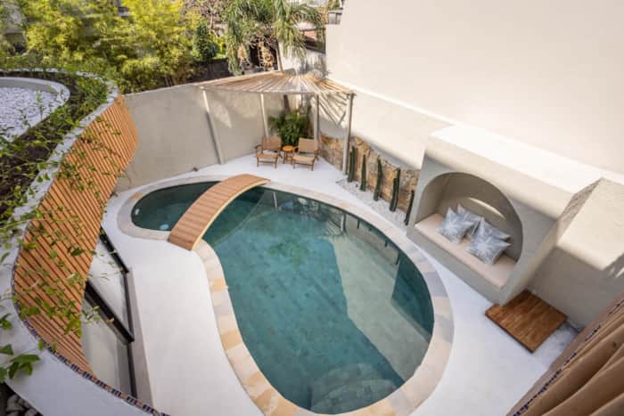 Casa de Loto private pool