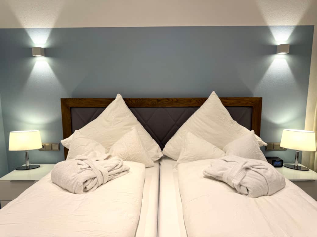 Harzfewo Köhnke 3, Boxspringbett, Bettwäsche Harzfewo Köhnke 3, Boxspringbett, Bettwäsche
