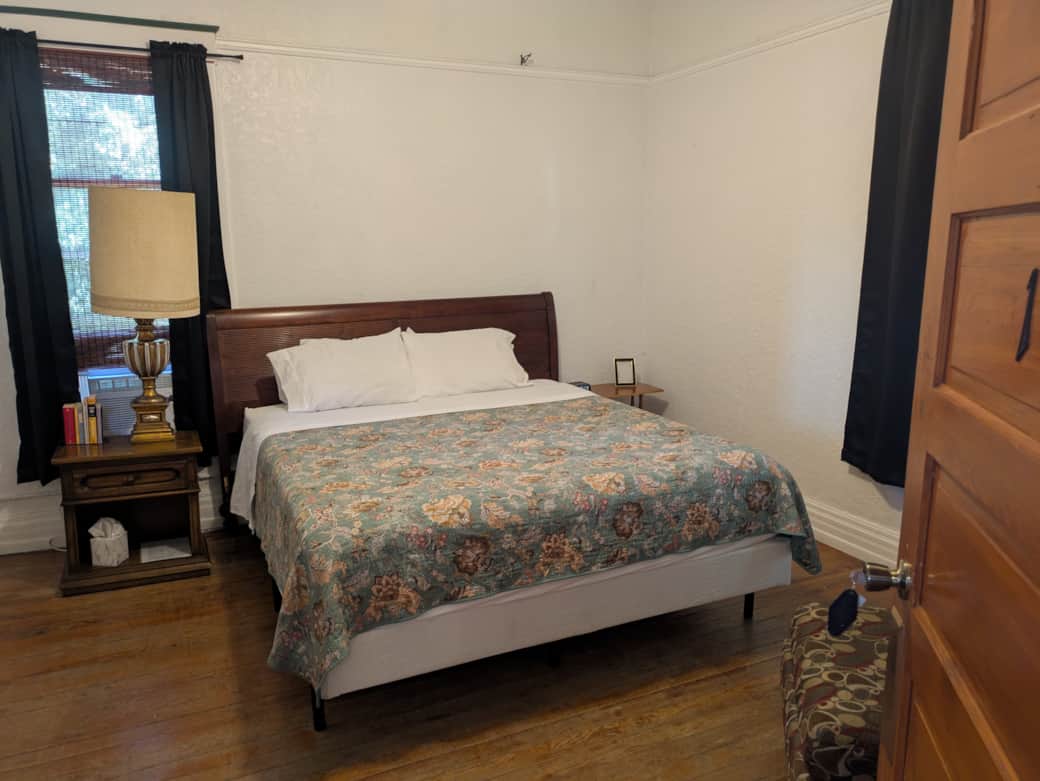 Room 1 California King
