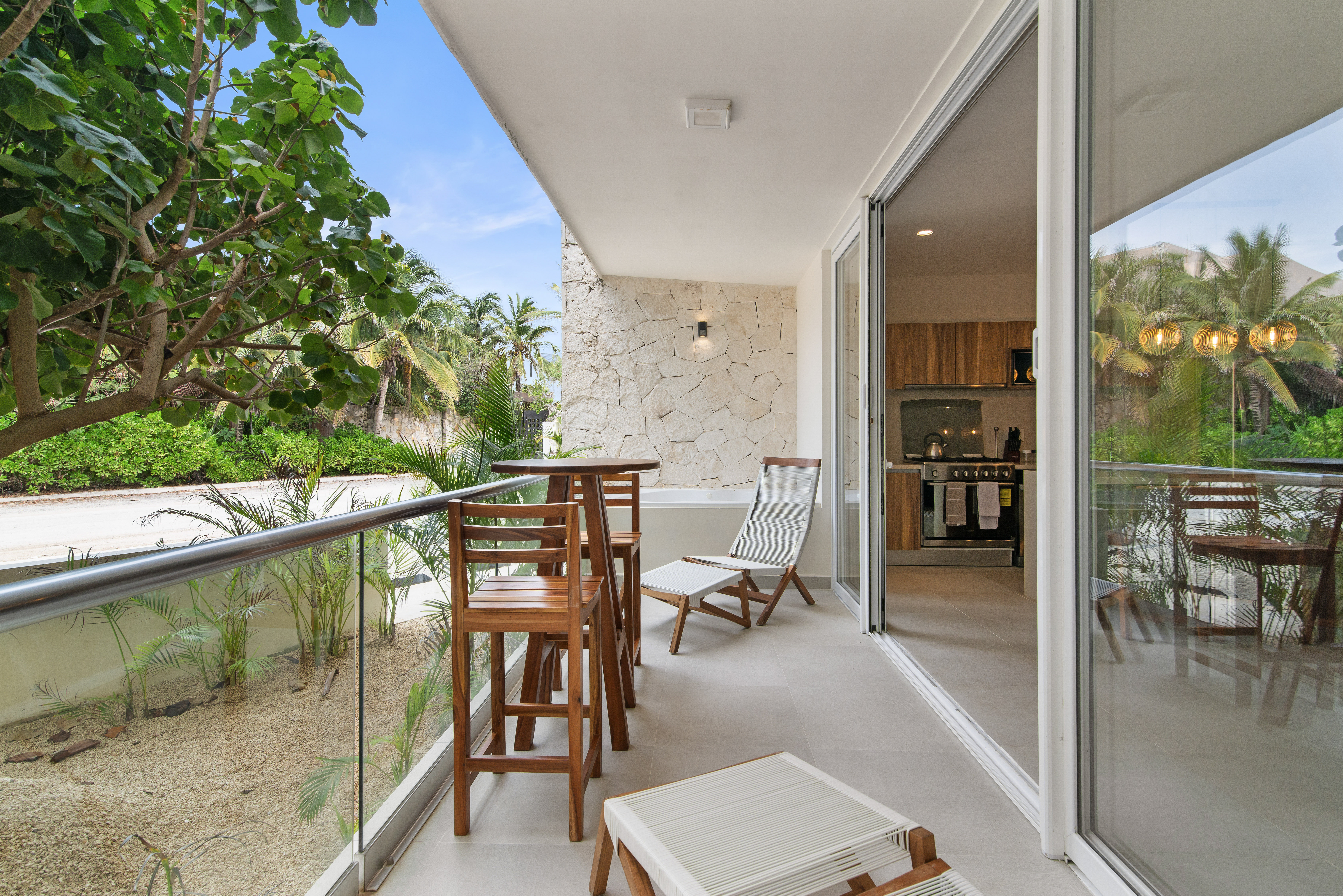 Akumal LuumHa Hot tub Rooftop Pools Beach Access photo 3