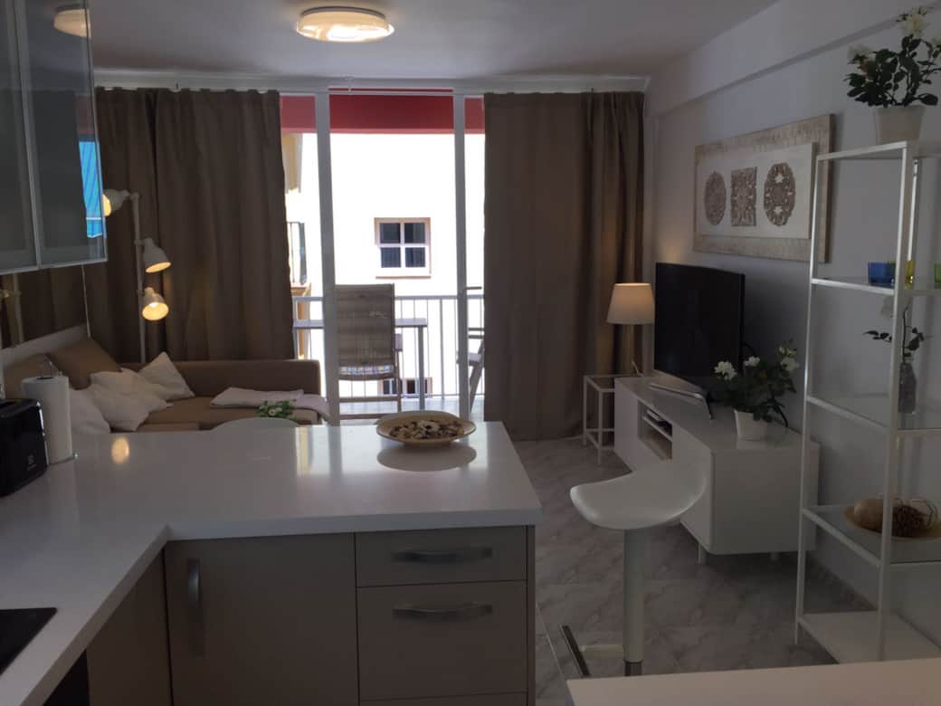Tall ceiling to floor patio doors Tall ceiling to floor patio doors