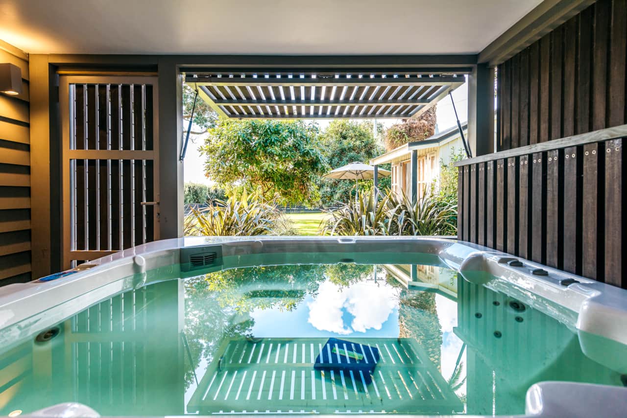 Spa pool
