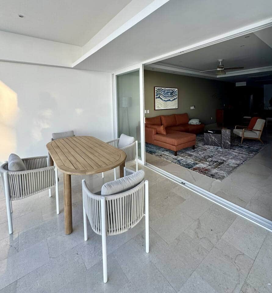 Outdoor Dining Space