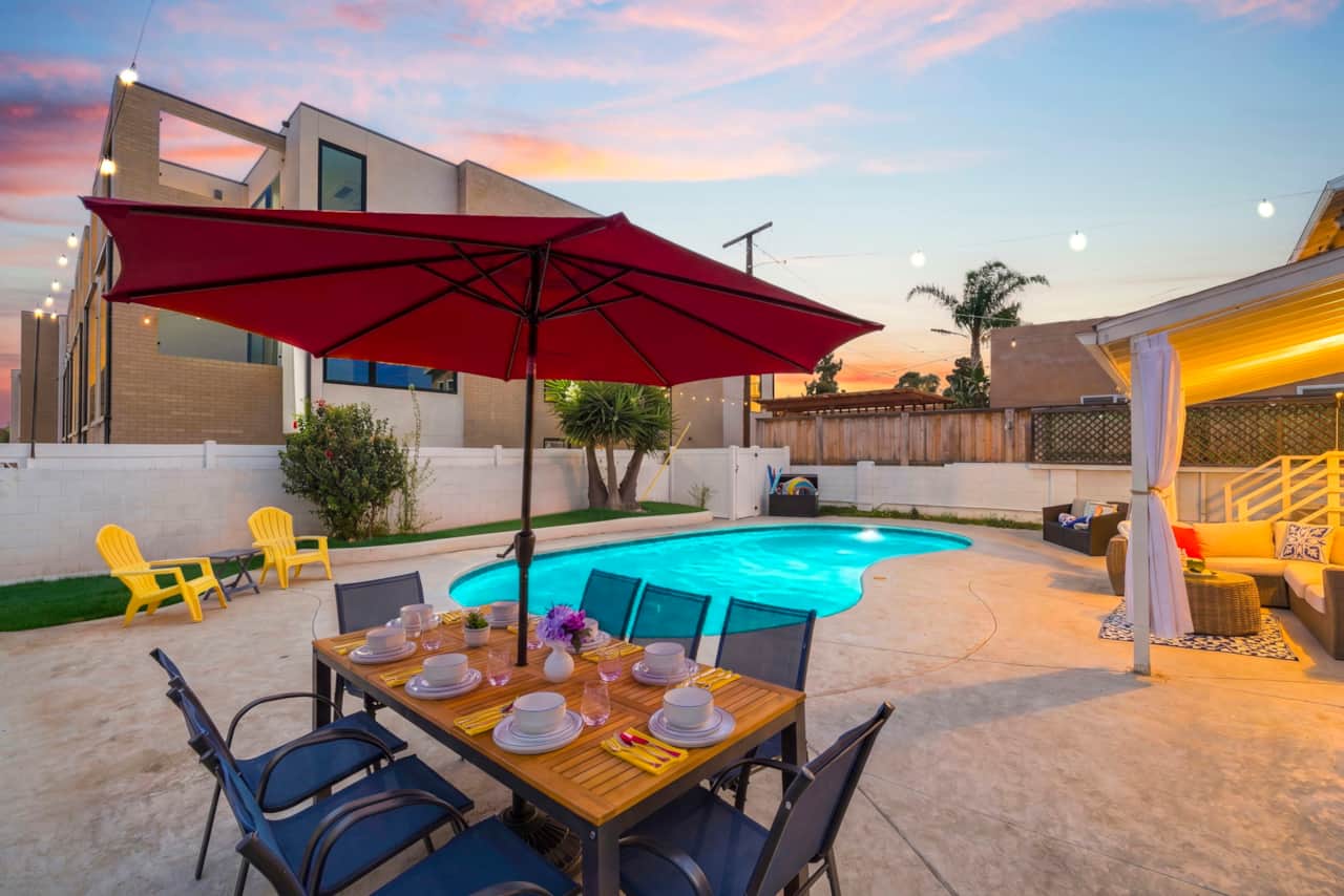 Outdoor Dining & BBQ