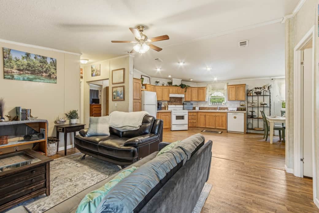 Living/Kitchen