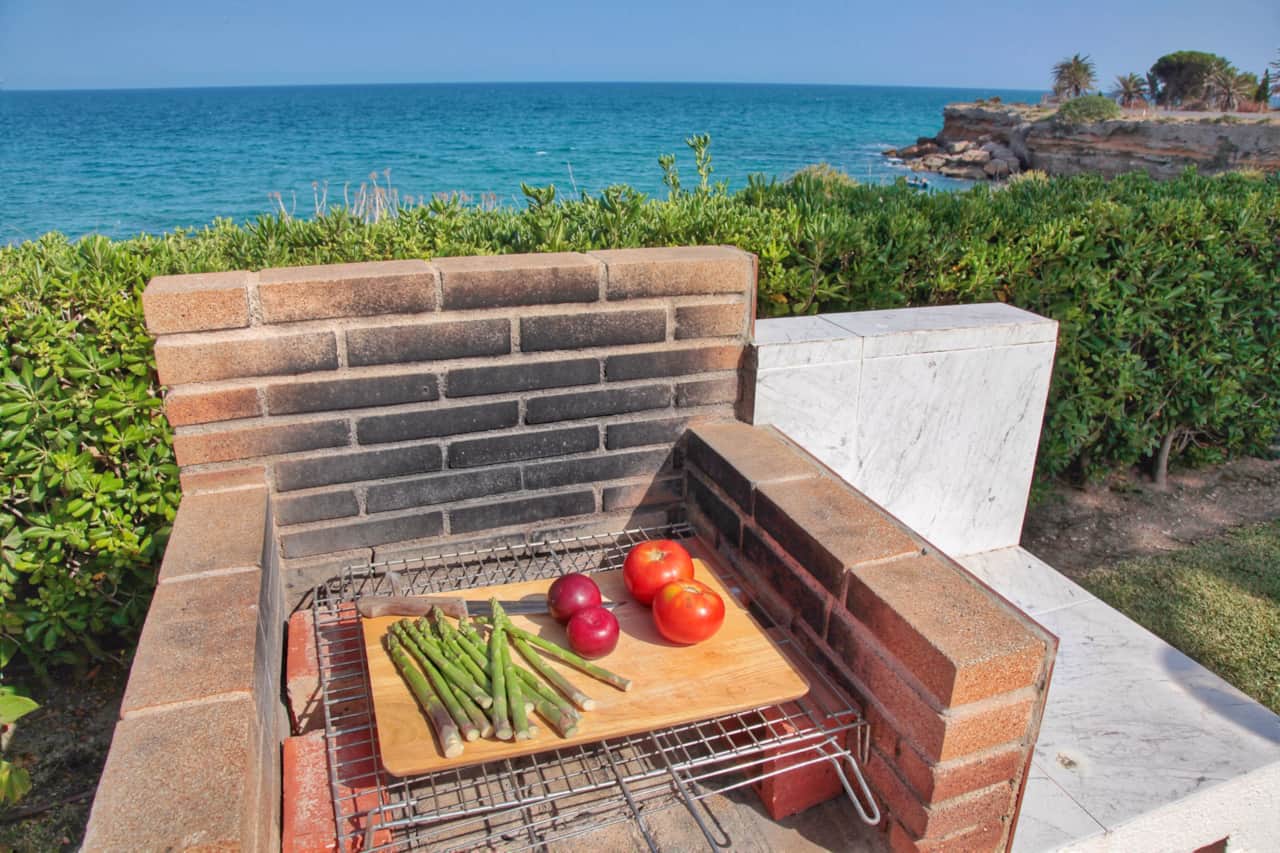 Barbacoa Casa Vesalia alquiler vacacional Vacaciones Vinaros Casas Vinaros by Arslan