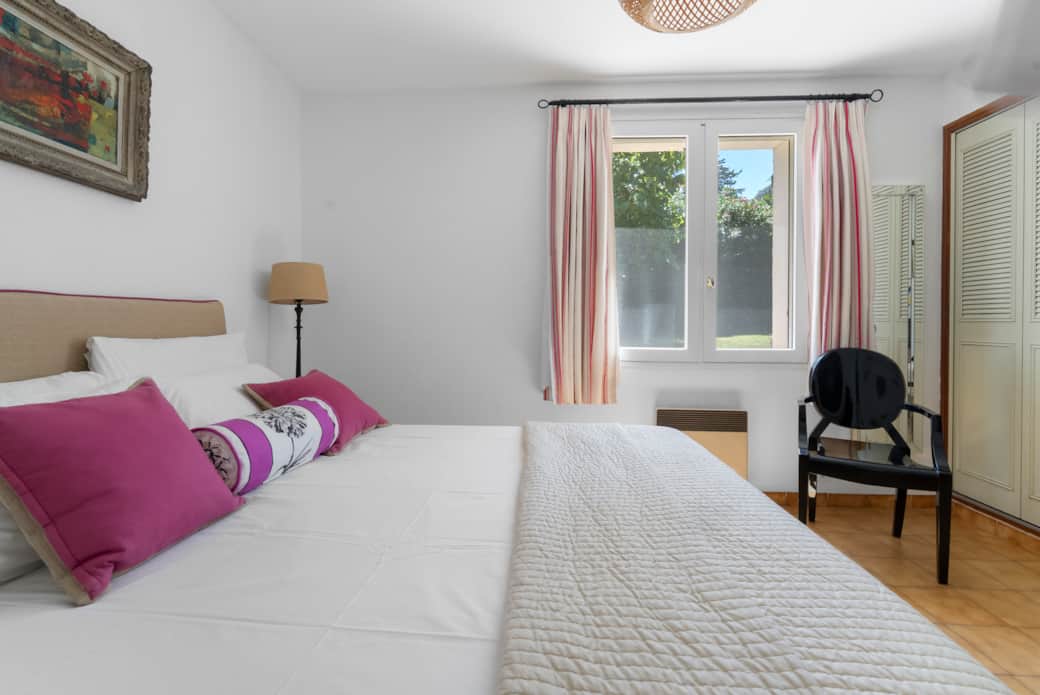 Double Bedroom (ground floor) 