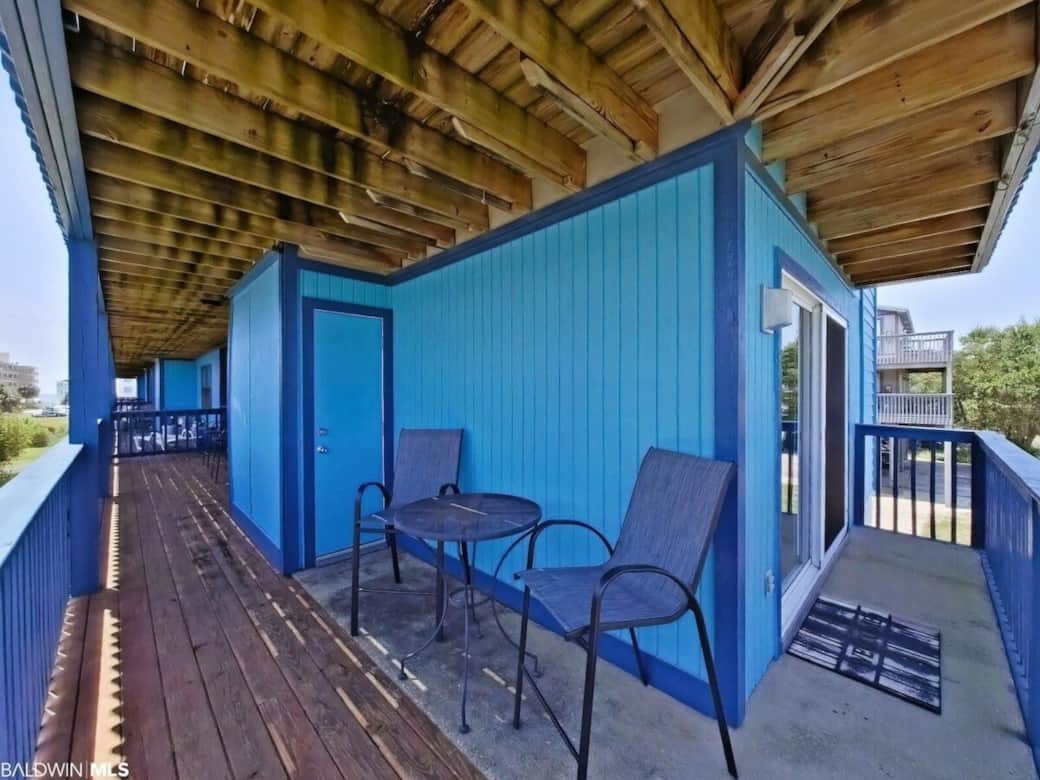 LARGE wrap around balcony for relaxing, with chairs and table for dining. Storage closet stocked with beach gear and sand toys!