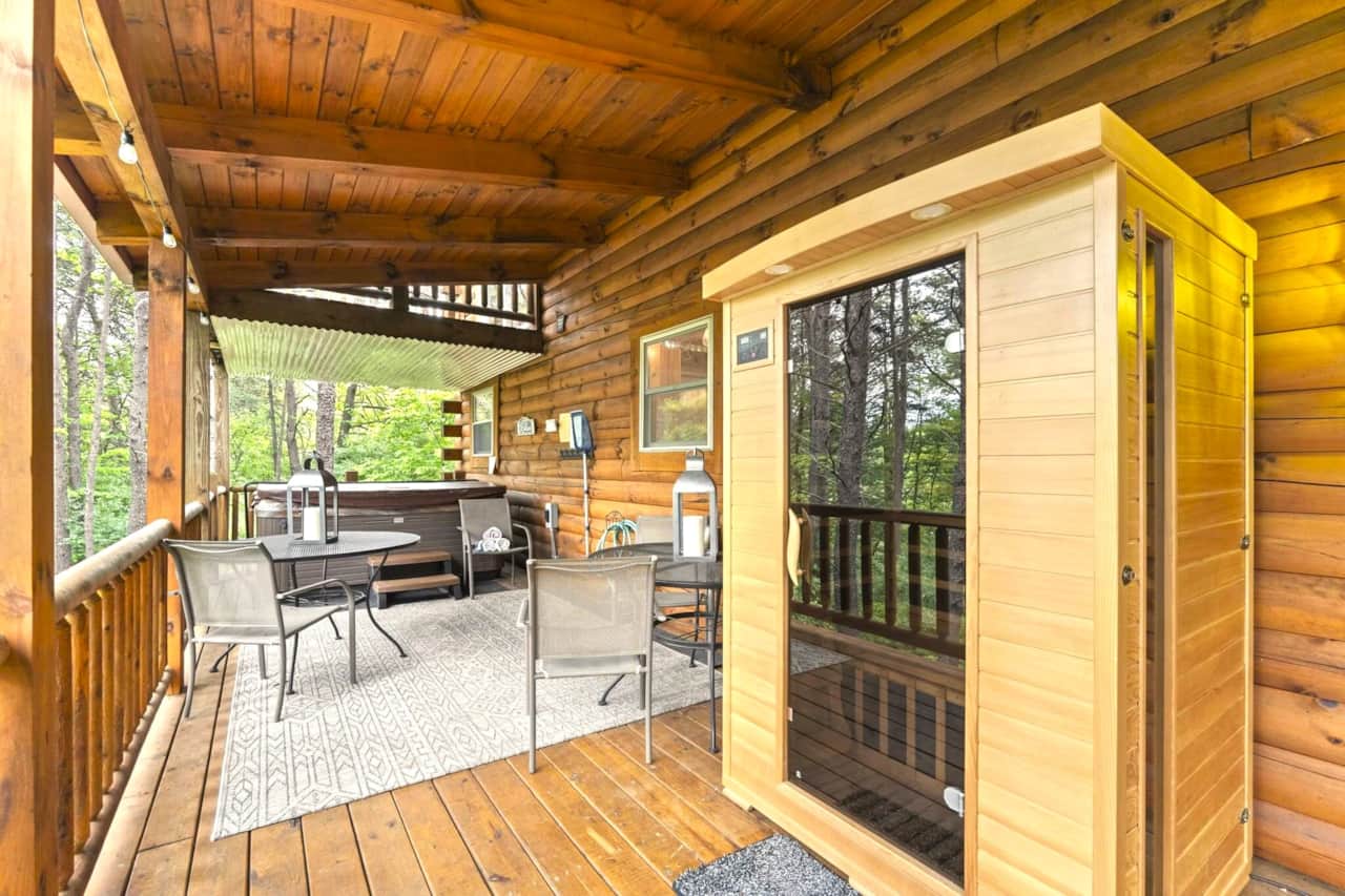 Sauna and Hot Tub with Wooded Views at Hocking Hills Cabin Rental