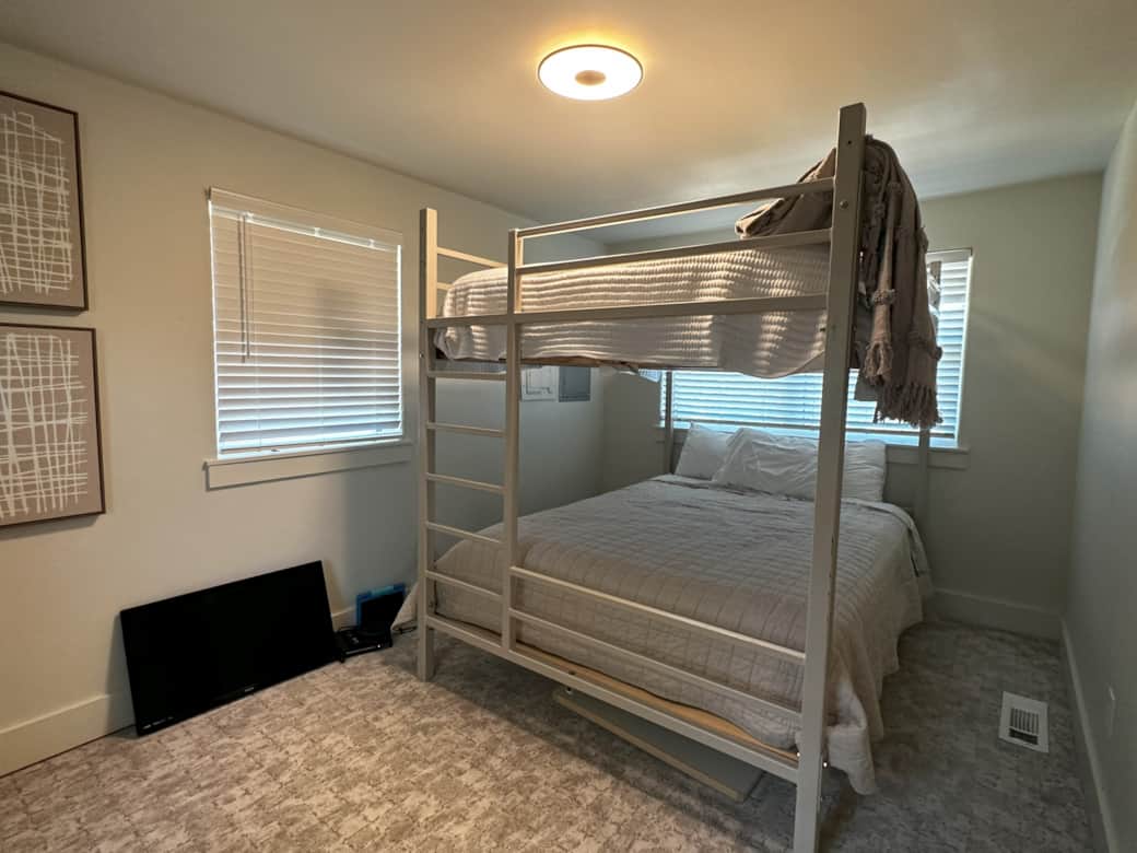 Upstairs Room Queen Bunks