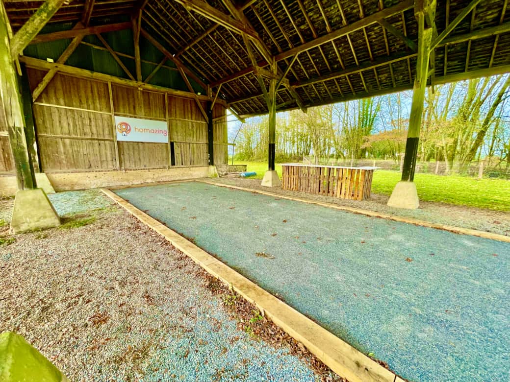 Terrain de pétanque couvert