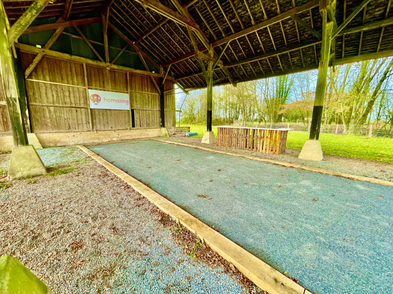 Terrain de pétanque couvert