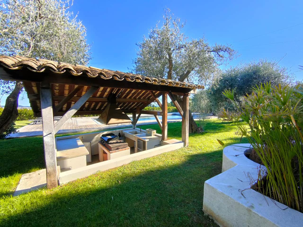 POOL HOUSE