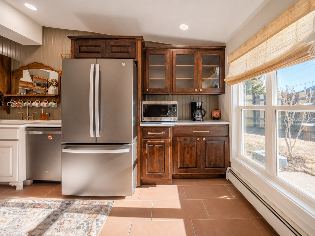 Stay Casper+ Kitchen+ Fridge