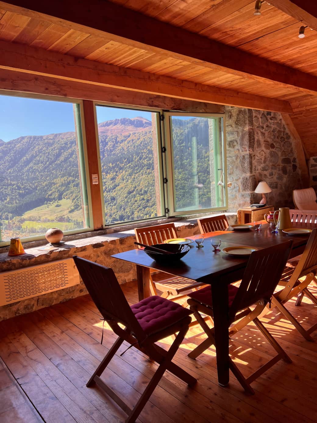 Salon du gîte Grange Mary en Auvergne Salon du gîte Grange Mary en Auvergne