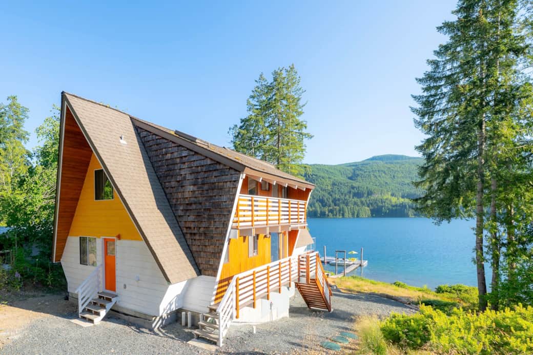 Sproat Lake A-frame cabin  for rent