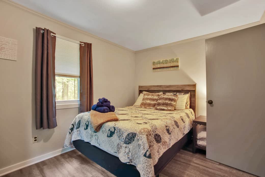 Bedroom 1, Queen Bed, linens provided. 