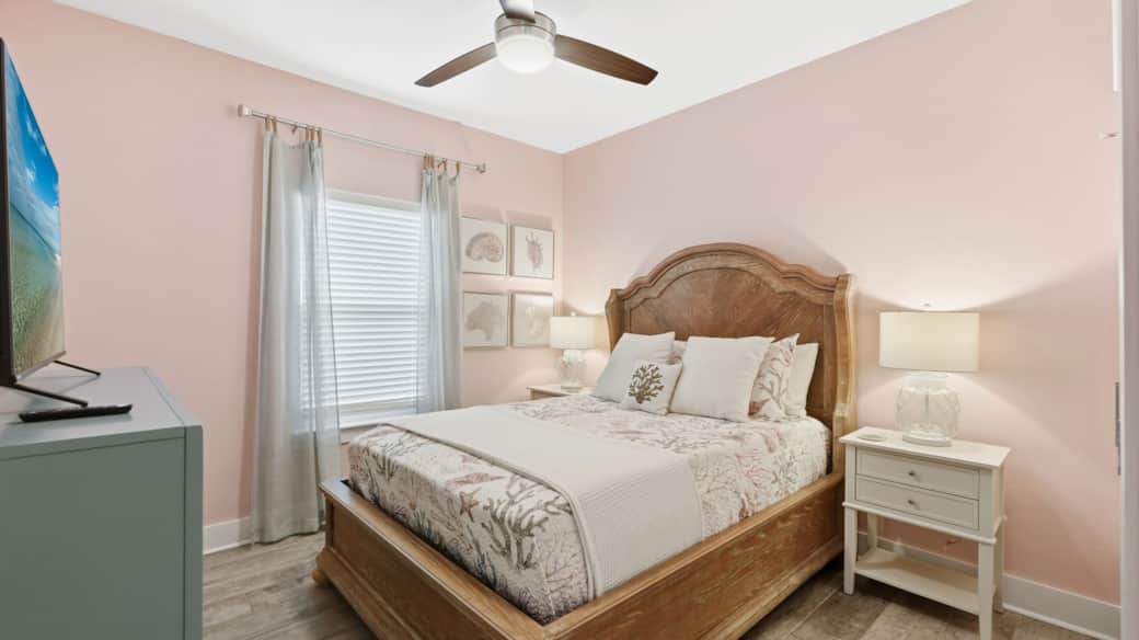 Peach Room Queen 