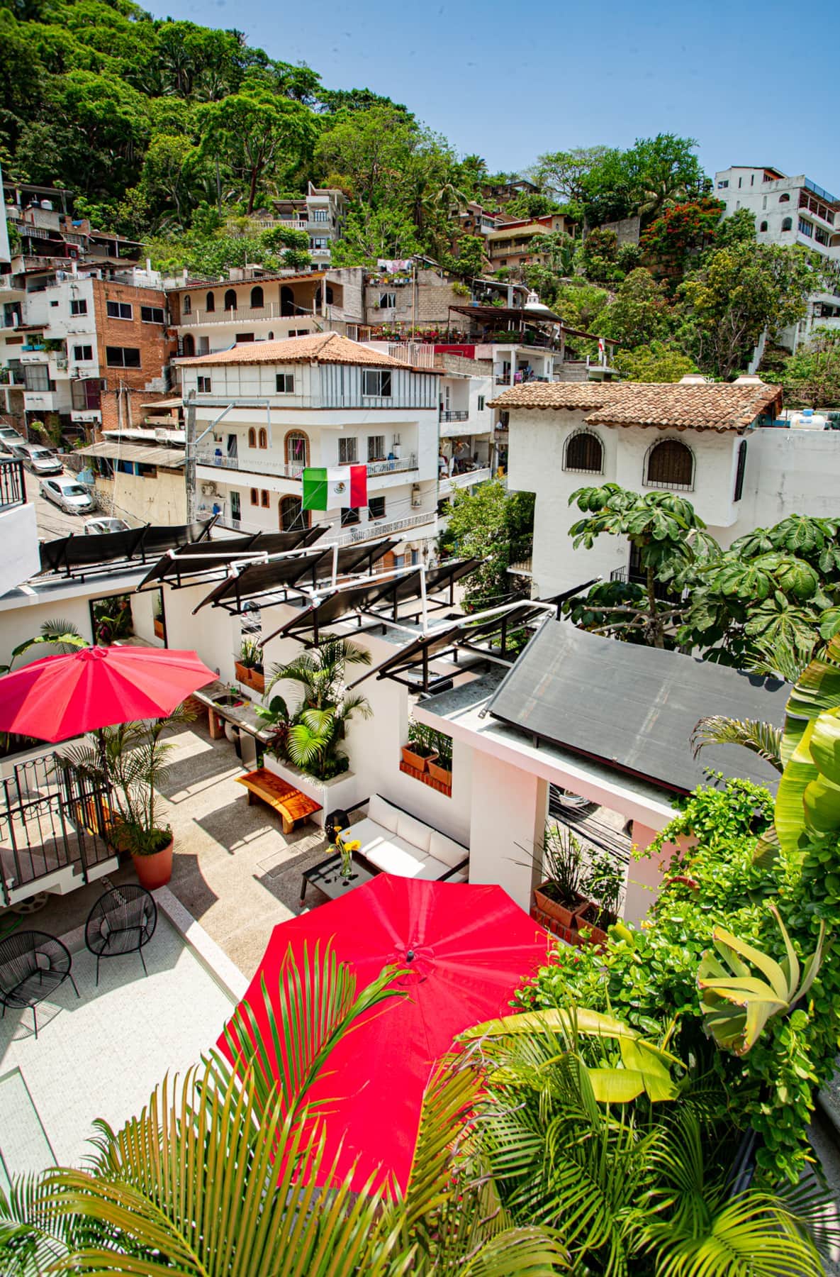 4G View Mountain & Neighborhood - Photo Credit Josef Kandoll W .jpg