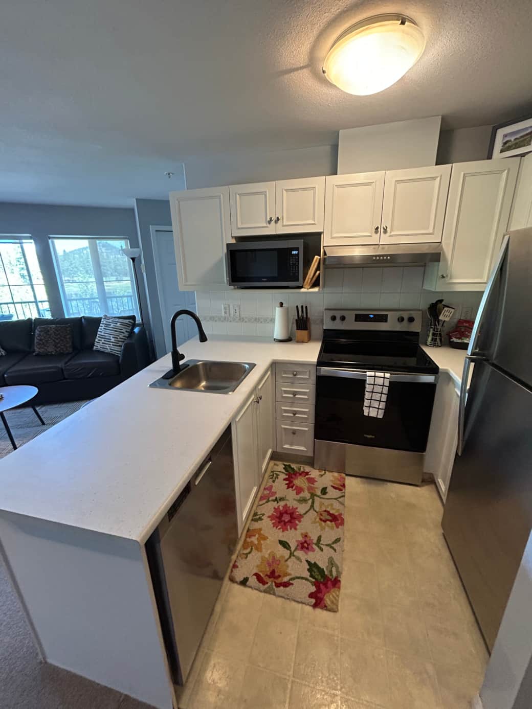 212A Full Kitchen 212A Full Kitchen