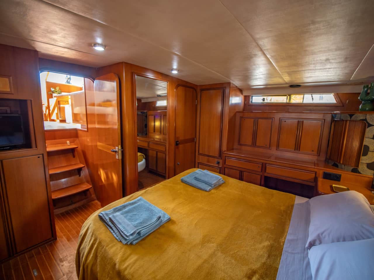 "Captain Aubrey" Suite