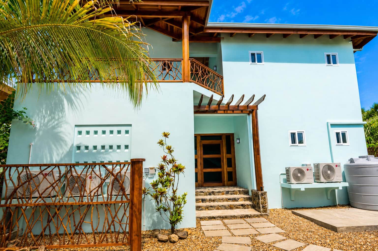 Villa Entrance.jpg