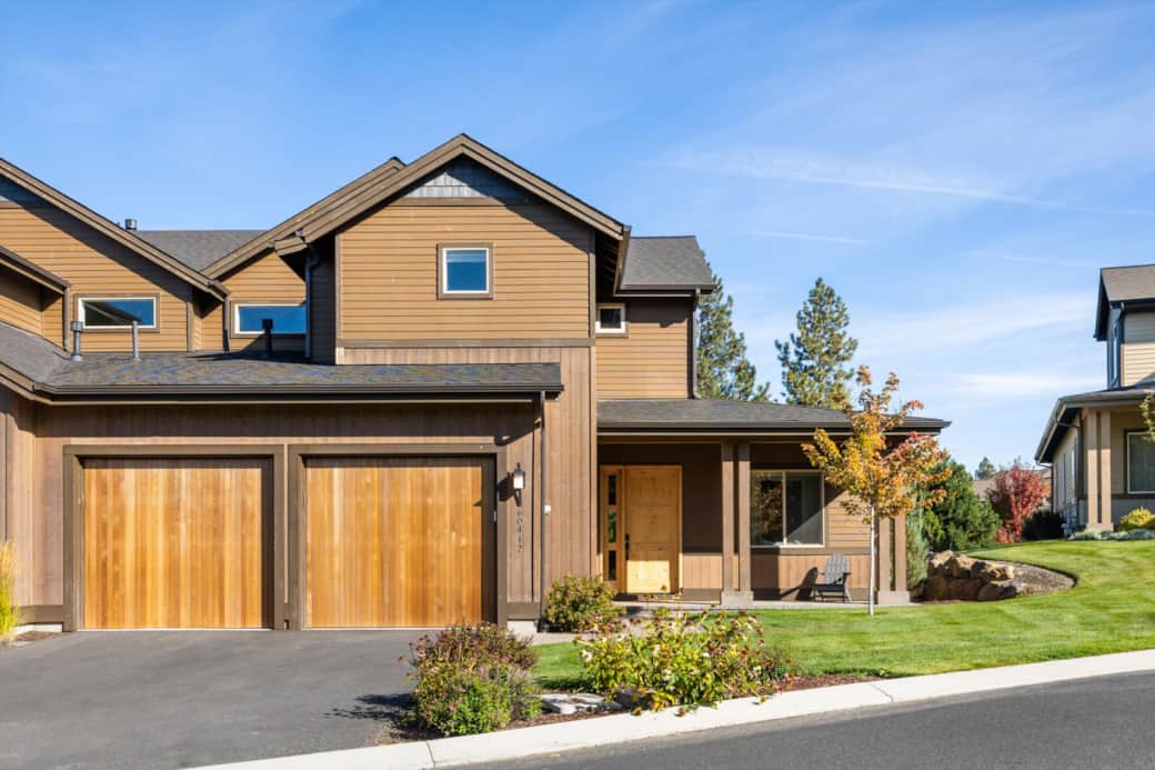 Modern and new mountain home near Bachelor
