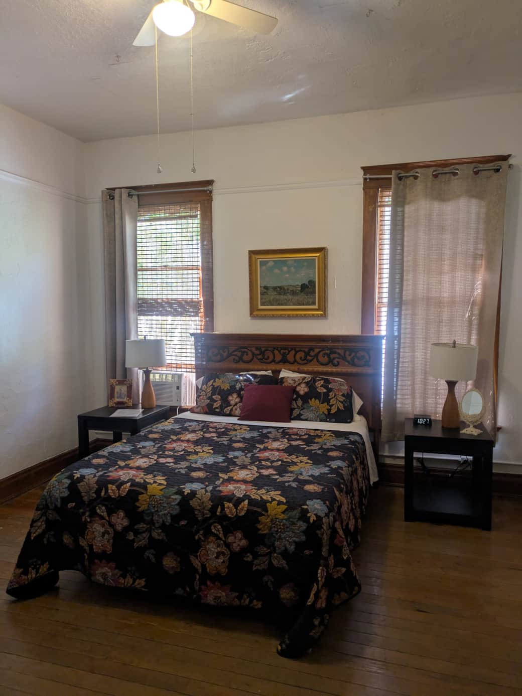 Room 4 downstairs