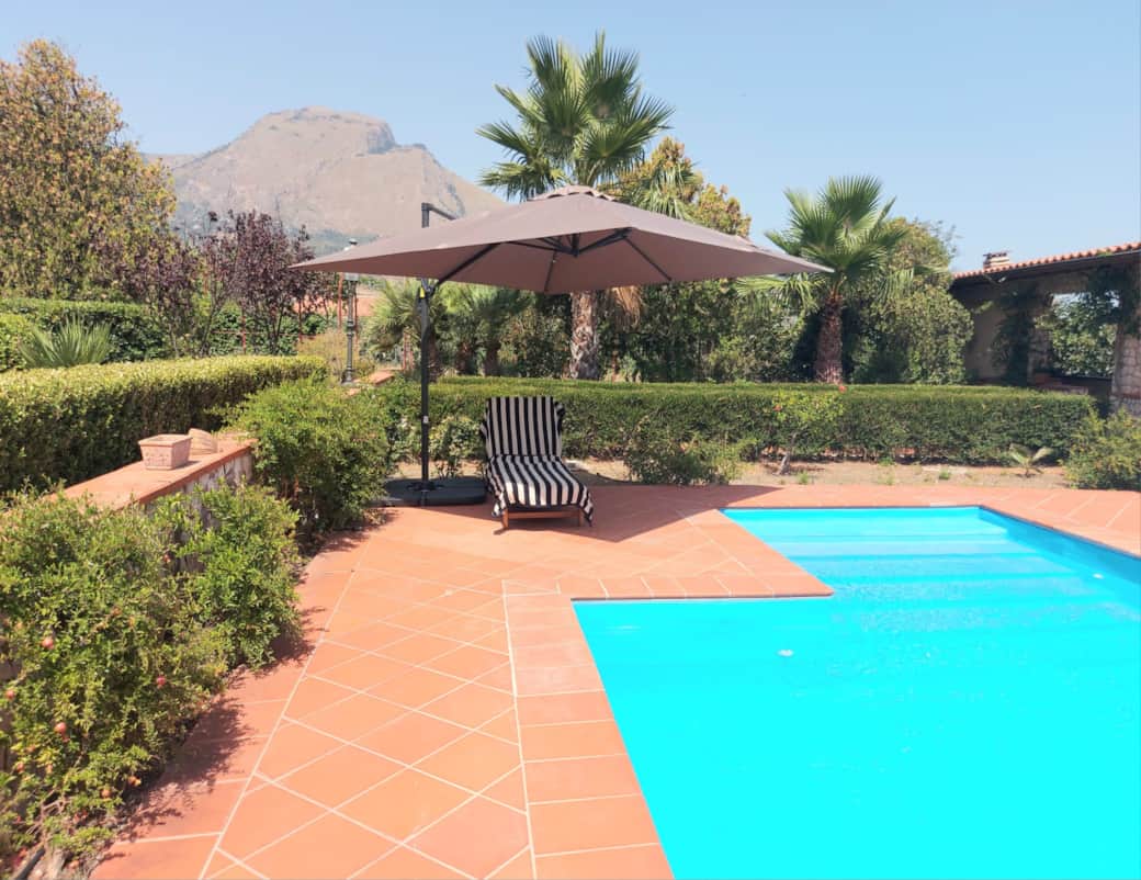 Swimmingpool umbrella