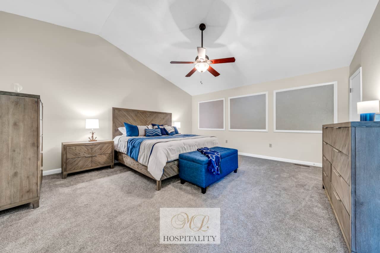 Upper-Level Primary Bedroom w/ King Size Bed