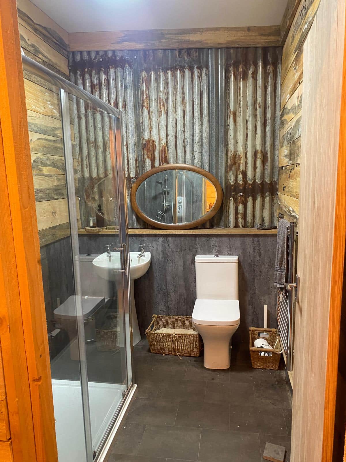 Bedroom 3 - Bathroom