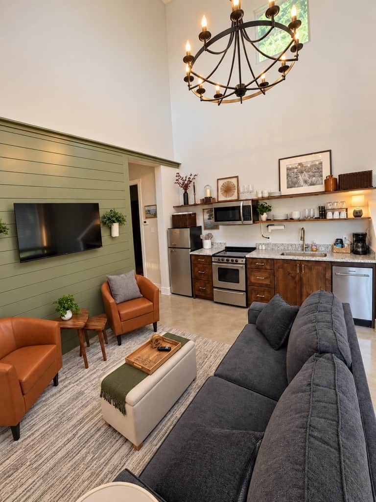 Family Room / Kitchenette