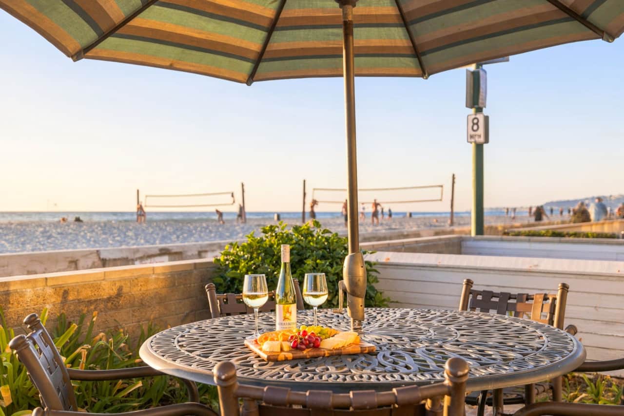 Beachfront Dining with Direct Ocean Views