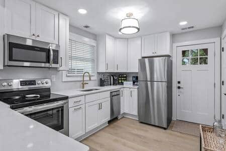 0f915aac b2bd 4d5a b3b5 1cf805f436ba