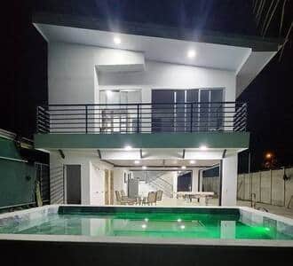 Shared pool and social area.