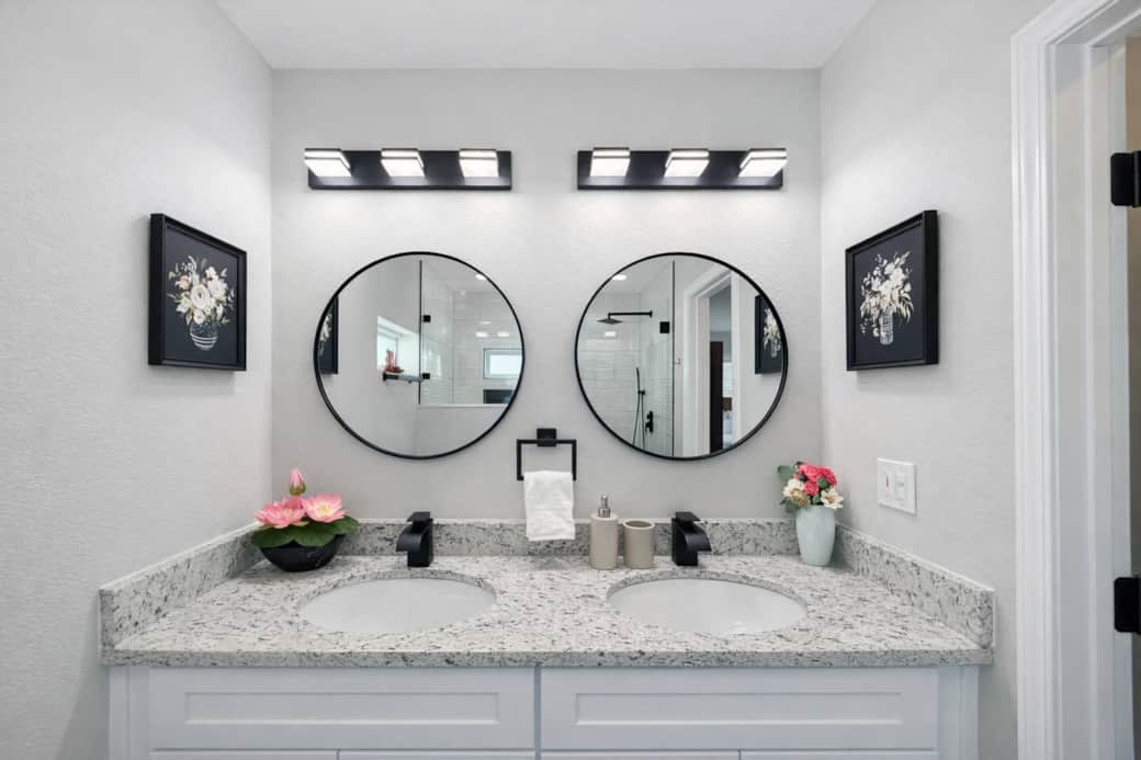 Full bathroom downstairs accessible from the Master Suite. Stocked with Body Wash, Shampoo, and Conditioner. Unwind after a day of exploring with a relaxing shower.