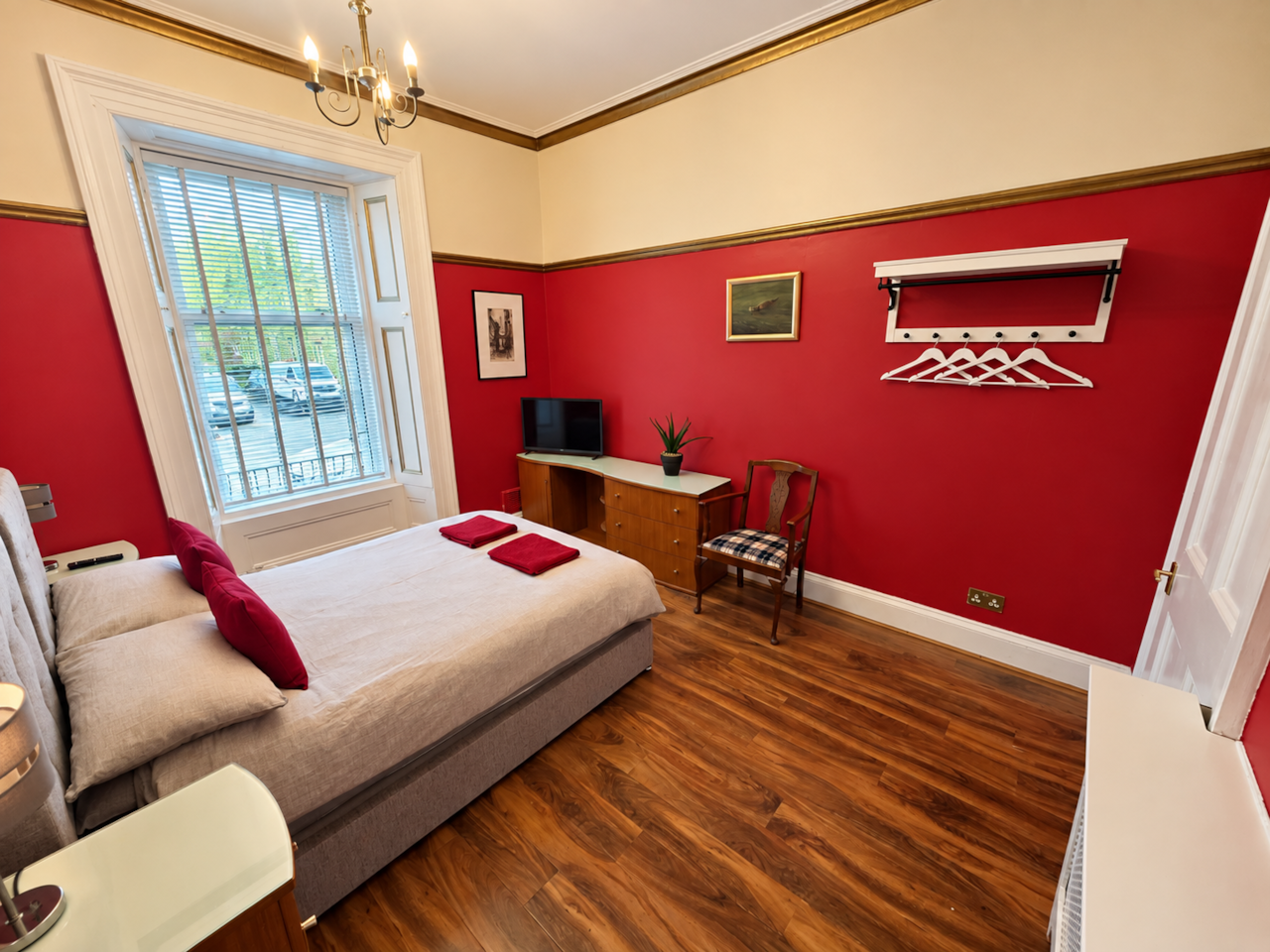 F Bbedroom1